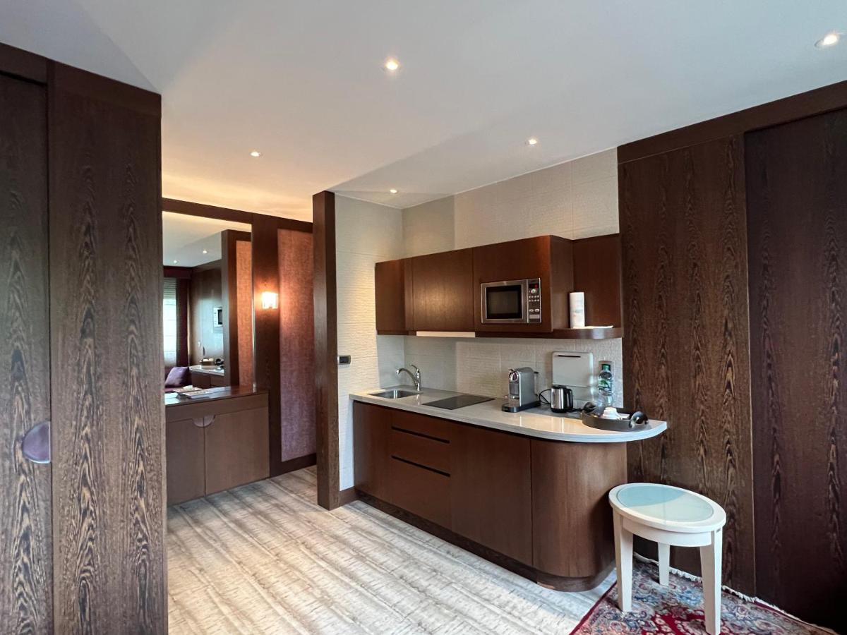 Studio Dans Le Quartier Luxe Нёйи-сюр-Сен Экстерьер фото